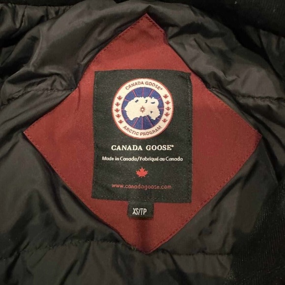 Canada Goose parka - Picture 2 of 4